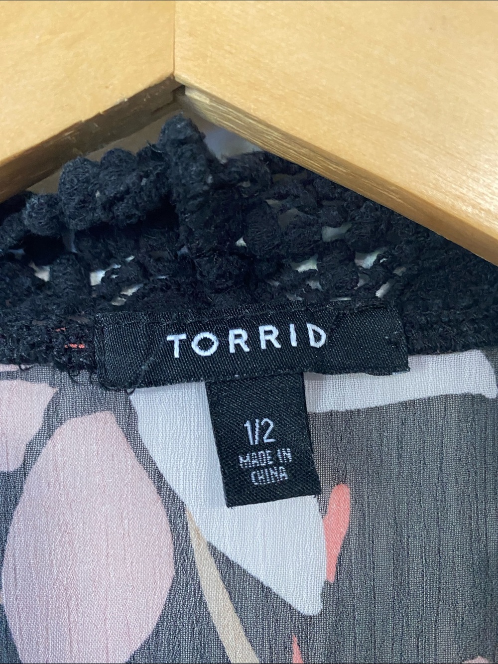 Torrid Floral Lace-Trim Sheer Kimono Duster - Black Floral sz 1X - Picture 12 of 16